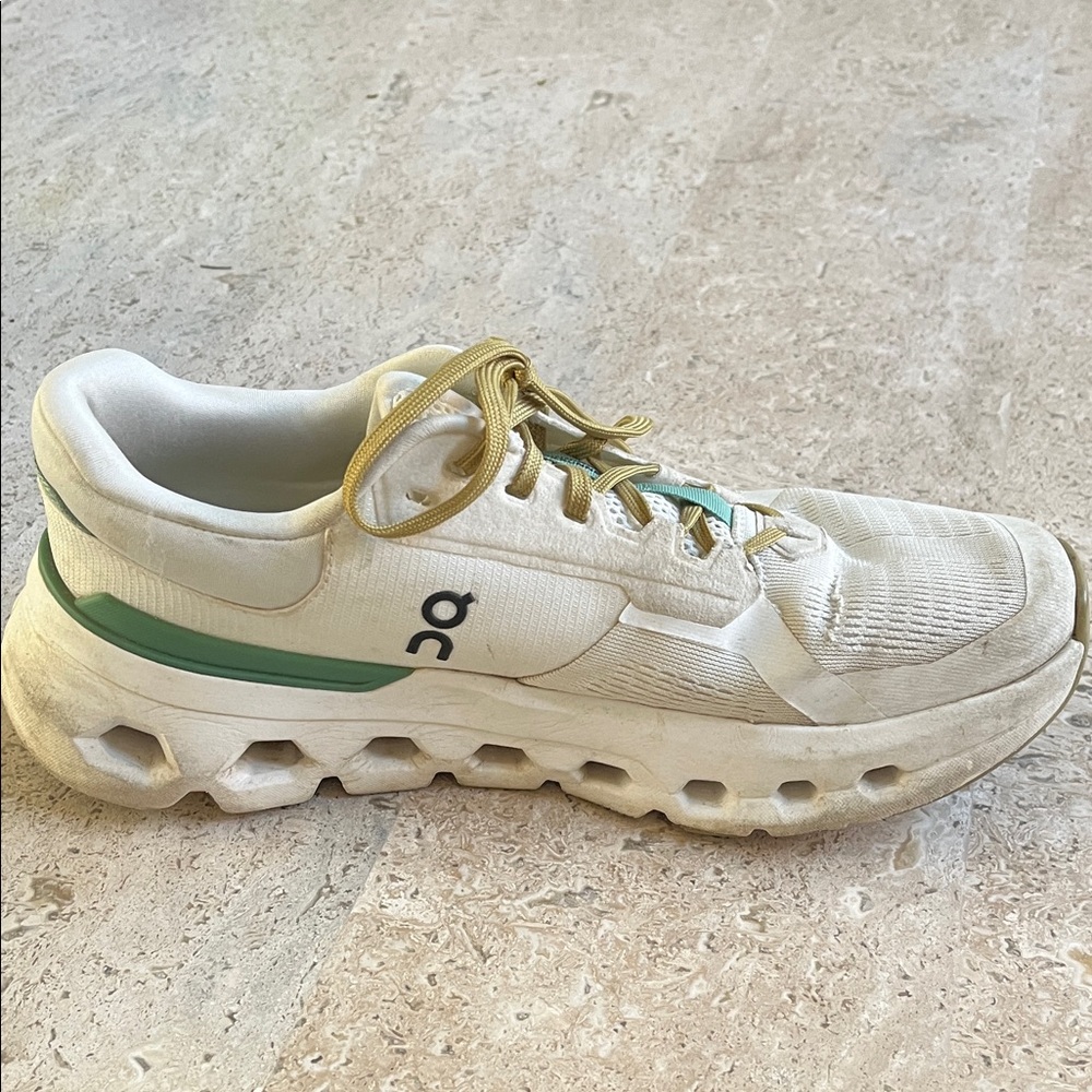 On Cloud Sneakers in White and Green - Picture 5 of 10